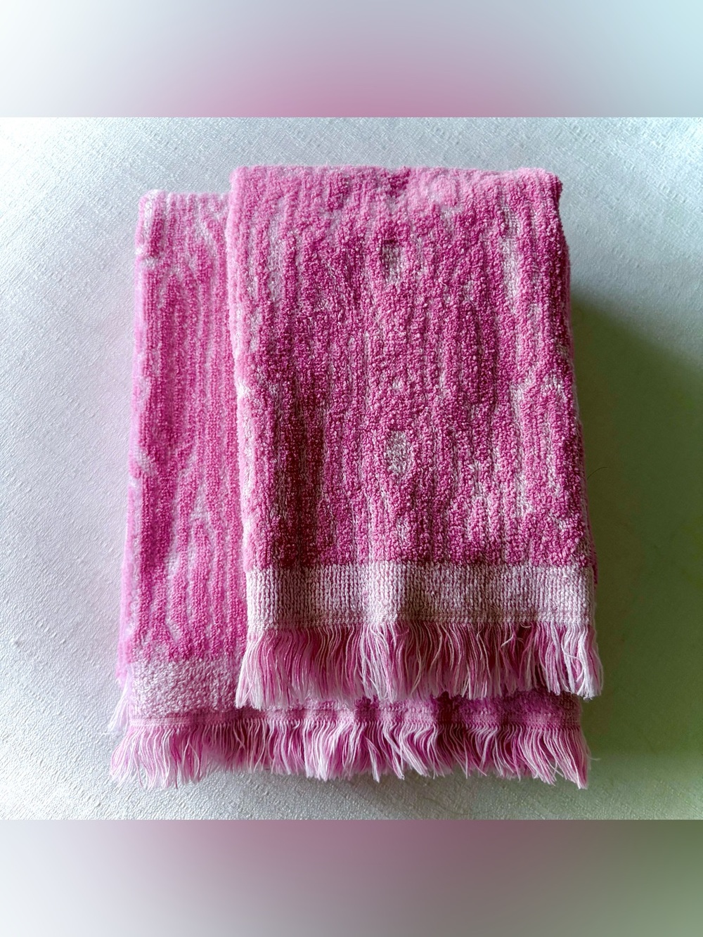 VTG Mod Hippie Fieldcrest Hot Pink Sculpted Fringed Towel Set Bath Hand MCM - Picture 4 of 9